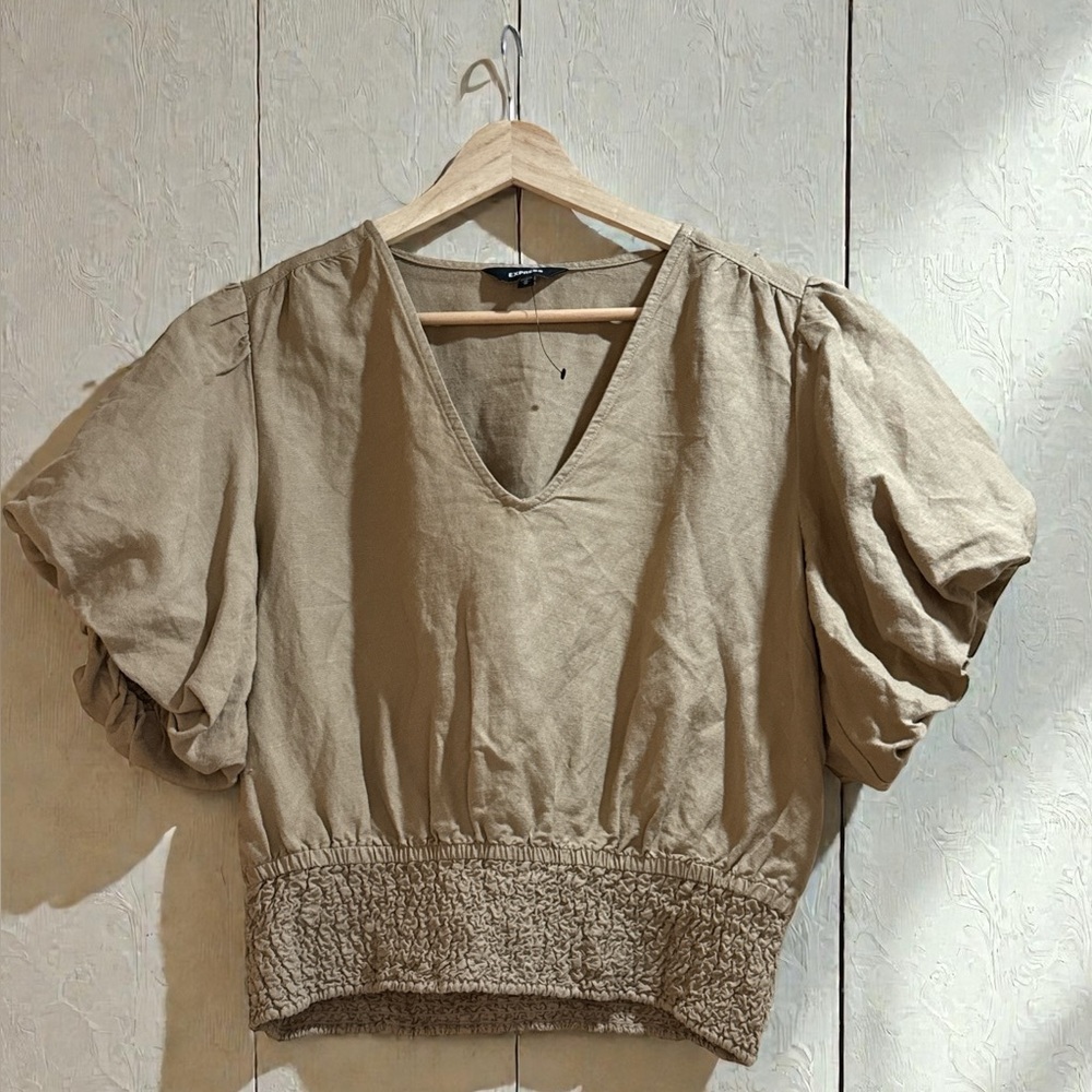 NWOT - Express - Tan V-Neck Puff Sleeve Blouse